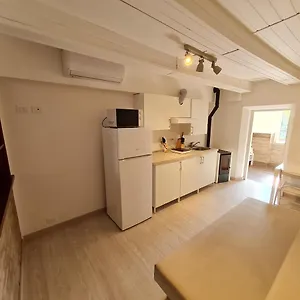 Apartment Al Castello - Aeroporto Delle Marche - Ancona, Falconara Marittima